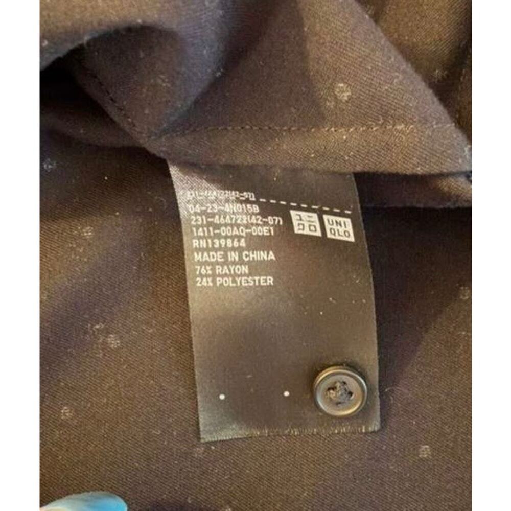 Uniqlo Rayon Blouse | Short Sleeve | mini dot print in Black sz. S - Picture 8 of 9